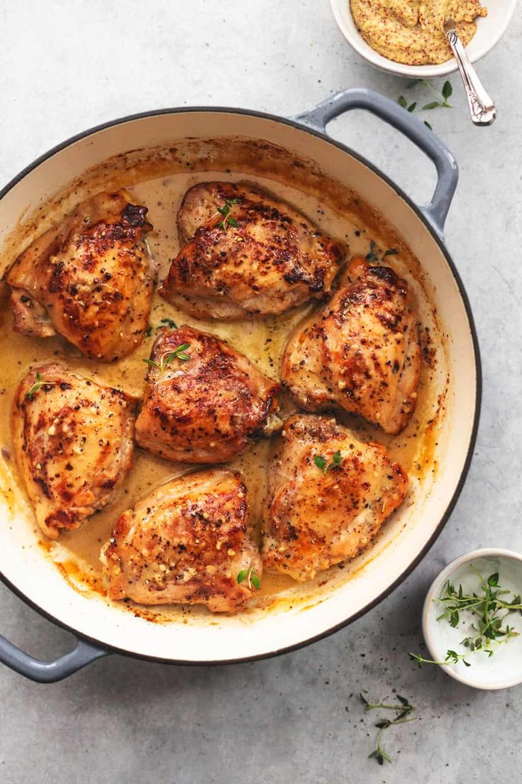 Roasted Boneless Chicken Thighs, Dutch Oven Chicken Thighs, Oven Roasted Chicken Thighs, Baked Boneless Chicken Thighs, Dutch Oven Chicken, Easy Oven Baked Chicken, Oven Baked Chicken Thighs, Chicken Thighs Recipe, Oven Chicken Recipes