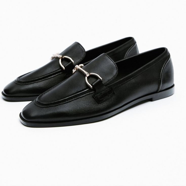 Never Worn, Can't Return. Fall Business Loafers With Metal Pin Buckle, Flat Loafers With Metal Pin Buckle For Work, Elegant Fall Loafers With Metal Pin Buckle, Black Flat Dress Shoes For Work, Chic Slip-on Dress Shoes For Business, Black Dress Shoes For Workwear In Fall, Black Loafers With Metal Pin Buckle For Fall, Chic Flats For Business In Fall, Chic Black Loafers For Business