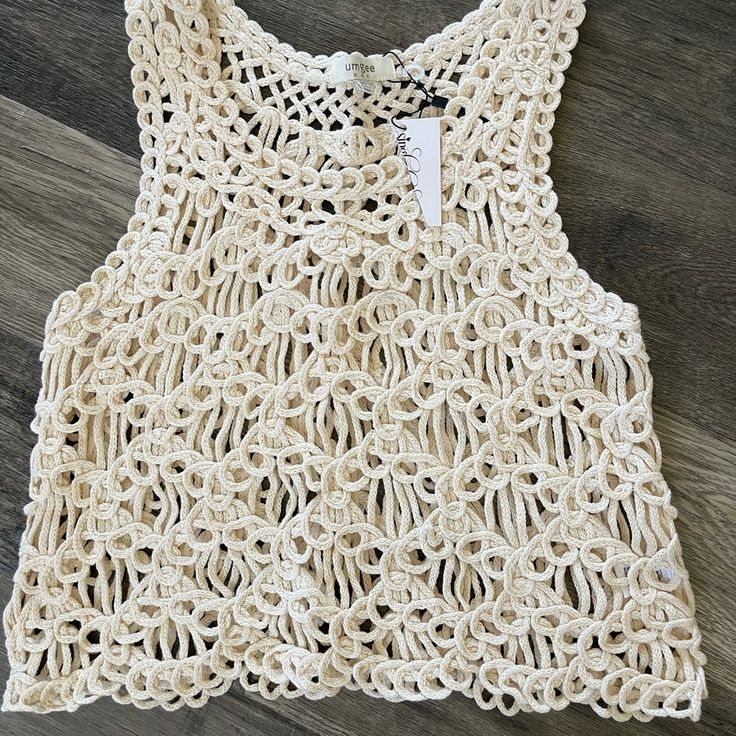 Nwt Umgee Crochet Open Knit Tank Top Cover Up Cream Sz M Beige Open Knit Crop Top For Summer, Summer Crochet Lace Top Made Of Yarn, Spring Cotton Crochet Top With Open Knit, Spring Cotton Knit Top With Crochet Lace, Cream Crochet Lace Cotton Top, Casual Cropped Open Knit Crochet Top, Beach Cotton Open Knit Crop Top, Summer Crochet Lace Top Made From Yarn, Cream Crochet Top For Summer