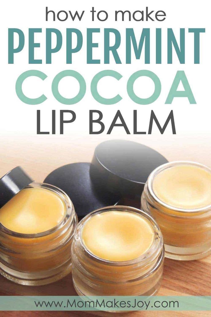 Chapstick Recipe, Make Lip Balm, Beeswax Diy, Homemade Lip Balm Recipe, Cocoa Butter Lip Balm, Diy Lip Balm Recipes, Peppermint Cocoa, Peppermint Lip Balm, Lip Balm Recipes