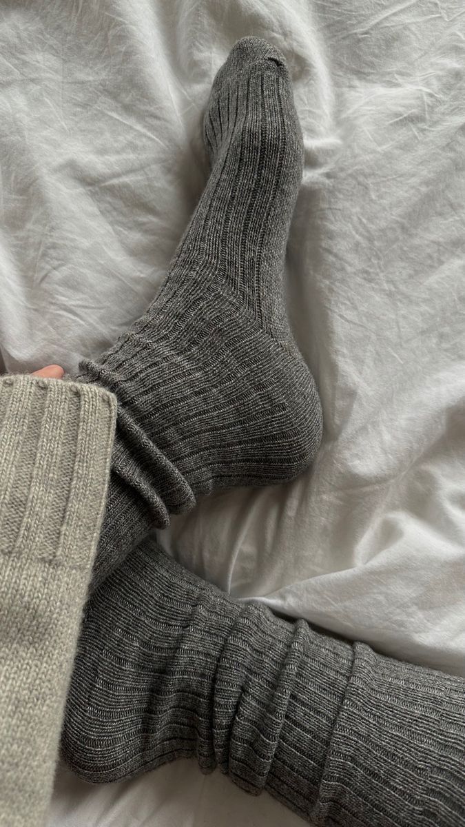 Grey Cozy Aesthetic, Comfy Vibes, Socks Aesthetic, Cold Time, Cosy Socks, Aesthetic Couple, Cozy Socks, Cozy Vibes, Autumn Cozy