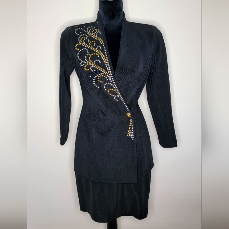 Nwt Tadashi Shoji Gold&Silver Studded Vintage Blazer With Shoulder Pads, 3/4 Sleeves And Beautifully Accented Waist With A Decorative Button. It Comes With The Original Pencil Skirt, Making This A Pretty Unique Find!! The Blazer Could Be Worn By Itself With A Pair Of Jeans Or Over A Dress And The Skirt Could Be Paired With A Silk Shirt For A More Casual Look. It's In Perfect Condition And With All The Original Tags!! Size S Material 79% Poly 21% Lycra Care Dry Clean Only Made In The Usa Measurem Lace Blazer Jacket, Cocktail Suit, Blazer With Shoulder Pads, Skirt Making, Black Velvet Blazer, Lace Blazer, Sequin Blazer, Blazer And Skirt, Evening Jackets