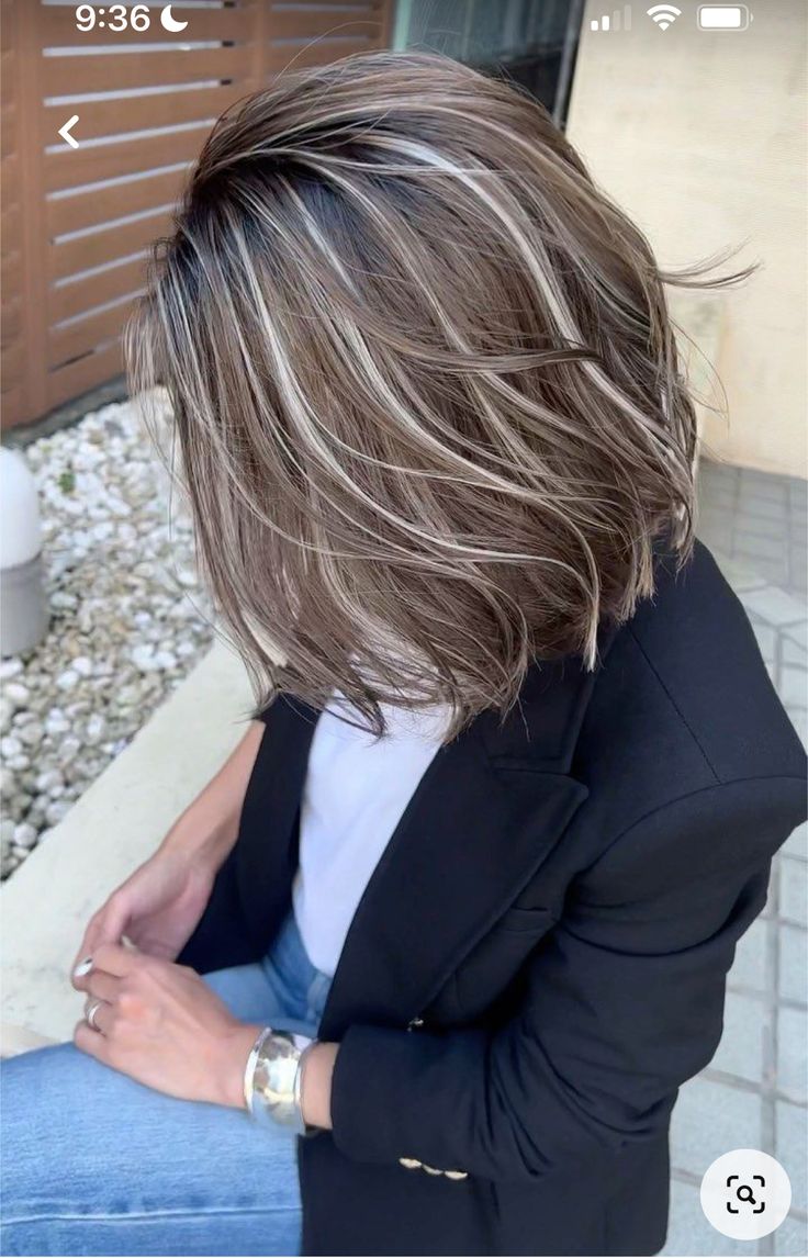 Blonde Summer, Fall Winter Hair Color, Short Hair Highlights, Grey Hair Transformation, Dark Fall, Beach Hairstyles For Long Hair, Fall Hair Color For Brunettes, Caramel Highlights, Blending Gray Hair