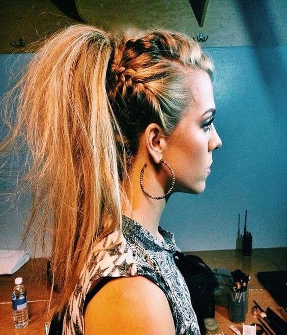 33 Cool Braids Festival Hairstyles Pretty Ponytails, Helmet Hair, Viking Hair, Vlasové Trendy, A Pony, Cool Braids, Funky Hairstyles, Festival Hair, Prom Hairstyles