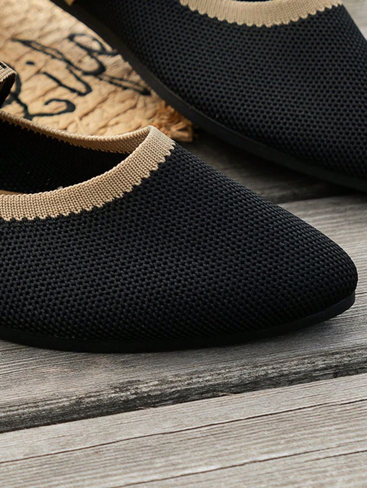 Experience ultimate comfort and style with our Comfortable Plus Size Black Knitted Loafers. Crafted with a focus on both fashion and comfort, these loafers are perfect for all-day wear. With a sleek black design, your feet will stay stylish and comfortable throughout the day. Color : Black Size Fit : One Size Smaller Upper Material : Fabric Lining Material : Fabric Insole Material : PU Leather Outsole Material : Rubber Size US Ball Girth Foot Length Heel Height CN36 US6 21.05 22.5 1 CN37 US6.5 21.4 23 1 CN38 US7 21.75 23.5 1 CN39 US7.5 22.1 24 1 CN40 US8 22.45 24.5 1 CN41 US8.5 22.8 25 1 CN42 US9.5 23.15 25.5 1 CN43 US10 23.5 26 1 Casual Black Pointed Toe Flats For Fall, Casual Black Ballet Flats For Summer, Comfortable Black Summer Loafers, Casual Pointed Toe Flats For Work, Black Summer Loafers, Casual Black Ballet Flats With Flat Heel, Comfortable Summer Flats For Work, Comfortable Black Slip-ons For Fall, Casual Slip-on Pointed Toe Flats