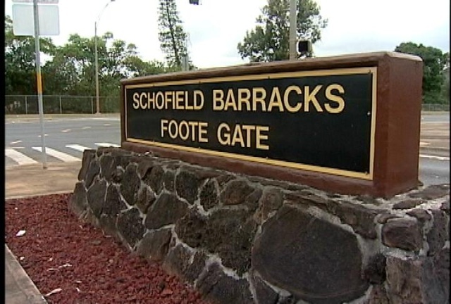 there is a sign that says scholed barracks foote gate on it