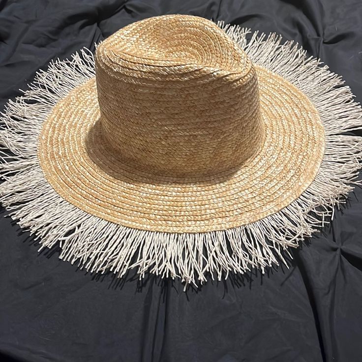 Never Worn Straw Hat With White Fringe Bohemian Fedora For Day Out, Bohemian Fedora For Spring Warm Weather, Bohemian Brimmed Fedora For Warm Weather, Bohemian Fedora For Warm Spring Weather, Bohemian Fedora For Spring And Warm Weather, Bohemian Short Brim Hat For Day Out, Casual Wide Brim Panama Hat For Festivals, Casual Flat Brim Panama Hat For Festivals, Casual Panama Hat With Flat Brim For Festivals