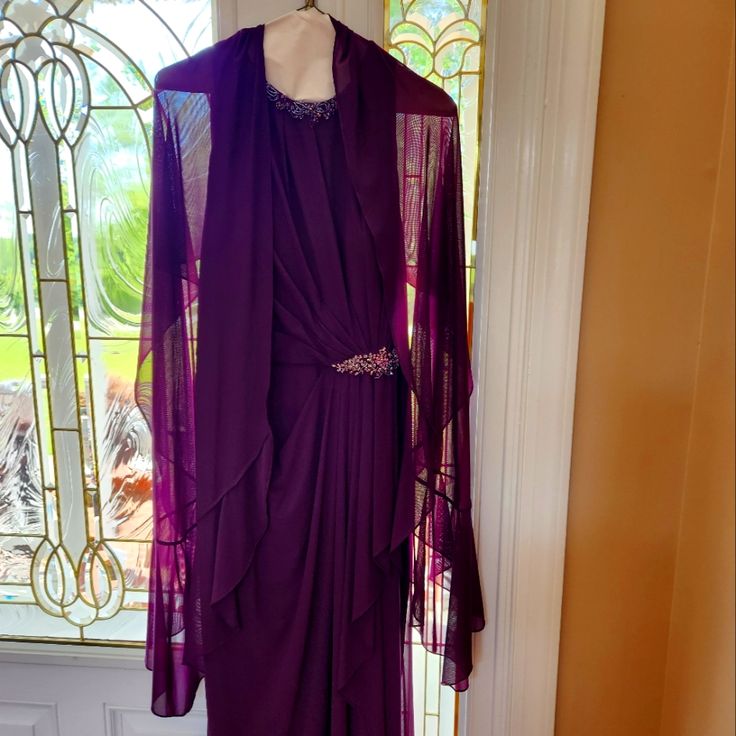 Beautiful Formal Dress, Worn One Time To Sons Wedding, Has Been Cleaned, Excellent Condition, Cape Still Has Tags Did Not Wear, The Color Is Bordeaux Or Burgundy. 18w Hemmed For 5'2" With 2" Heels Sons Wedding, Jade Dress, Mother Of Bride, Formal Dress, Cape, Jade, Formal Dresses, Womens Dresses, Tags