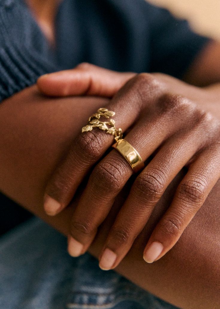 3-micron gold-plated recycled brass ring;Height: 2 cm / 0.8 in Sezane Jewelry, Brass Ring, Parisian Style, Jewelry Inspiration, Gold Rings, Gold Plate, Recycling, Plating, Pouch