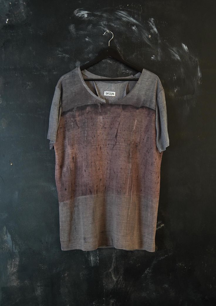 Naturally dyed abstract brown short sleeve distressed top. Asymmetrical collar. Raw edge sleeves. Fabric is hand dyed using organic plant matter. Each piece is dyed individually and no two can ever be the same. L size Measurements:  Chest: 49" (126 cm)  Waist: 49" (126 cm)  Sleeve: 9,5" (24 cm)  Shoulders: 20,5" (52 cm) Length: 30,5" (78 cm)  One of a kind top! #331 Brown Grunge Crew Neck T-shirt, Short Sleeve Cotton T-shirt With Natural Dye, Brown Short Sleeve Tops With Screen Print, Brown Short Sleeve Top With Screen Print, Hand Dyed Washed Black Short Sleeve T-shirt, Brown Washed Short Sleeve Tops, Hand-dyed Graphic Tee With Short Sleeves, Hand Dyed Graphic Tee With Short Sleeves, Hand Dyed Short Sleeve Graphic Tee