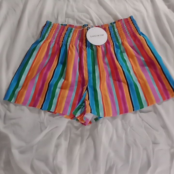 Women's Size Lg Shorts Waist 30 Waist To Hem 14 Multicolor Beachwear Shorts For Summer Outings, Multicolor Beachwear Shorts For Summer, Colorful Summer Bottoms For Vacation, Trendy Striped Bottoms For Beach Season, Trendy Striped Bottoms For The Beach, Multicolor Vacation Shorts With Elastic Waistband, Multicolor Shorts For Summer Outings, Stretch Multicolor Bottoms For Day Out, Casual Multicolor Stretch Pajama Shorts