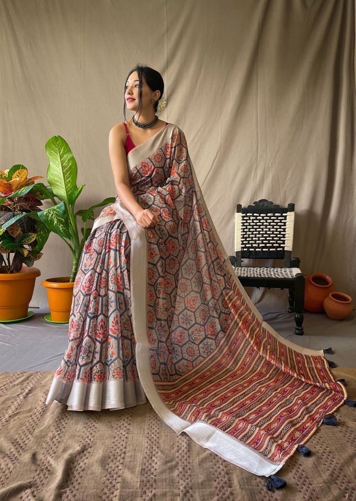 Suti Saree, Formal Saree, Partywear Dresses, Cotton Saree Designs, Modern Saree, Saree Design, Saree Blouse Designs Latest, Blouse Designs Latest, Stylish Sarees