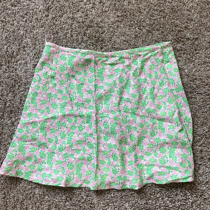 Never Worn Just Doesn’t Have Tags Pink Flared Skort For A Day Out, Pink Floral Print Mini Skort, Pink Floral Print Skort, Pink Floral Print Skort For Spring, Pink Skort For Spring Vacation, Spring Green Floral Print Skort, Spring Vacation Pink Skort, Spring Floral Print Pink Skort, Spring Pink Floral Print Skort