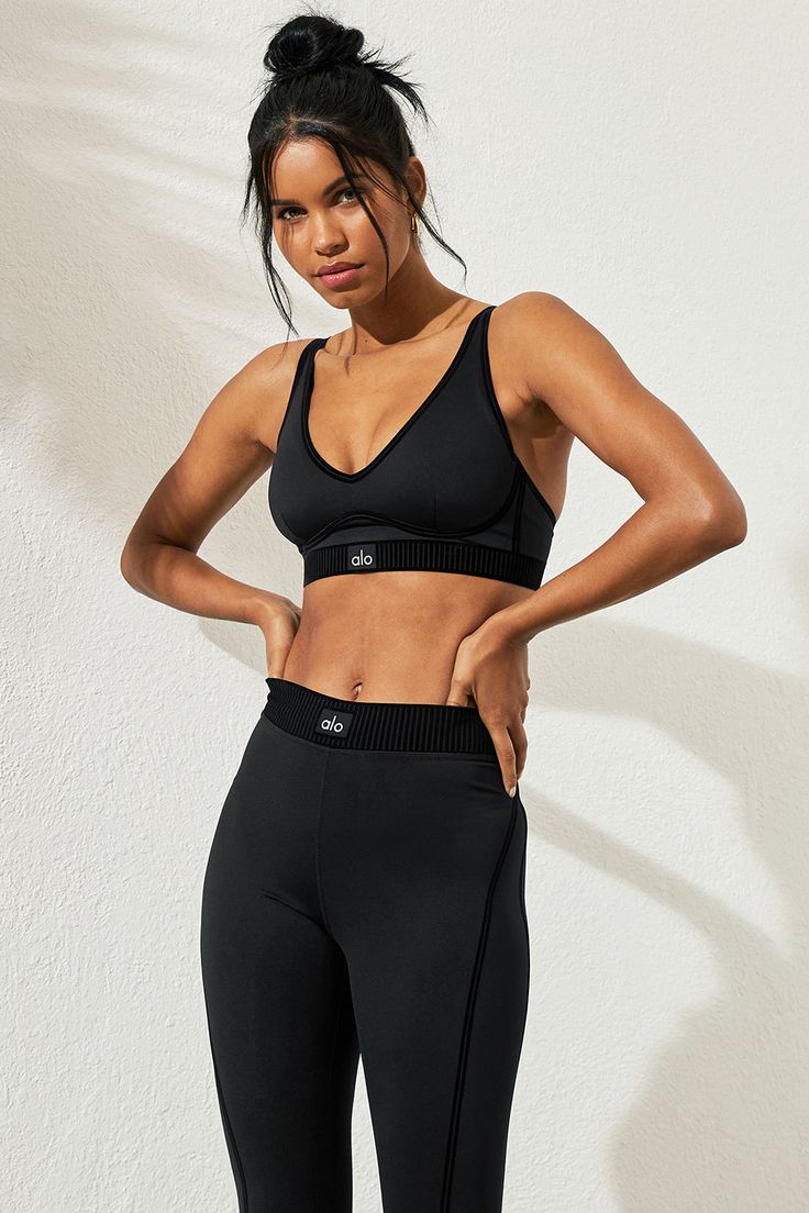 Our ultralight Airlift fabric, in an essential silhouette. The Airlift Line Up Bra sets it up to knock ‘em down during a super-sweaty hot yoga sesh or on the street. Flocking details, removable cups, and skinny adjustable straps give a clean, finished look. Pair with the matching Airlift 7/8 High-Waist Line Up legging for all-day wicking and breathing. Womens Onesie, Bra Sets, Tank Top Bras, Womens Capris, Back Women, Tank Top Long Sleeve, Hot Yoga, Alo Yoga, Bra Set