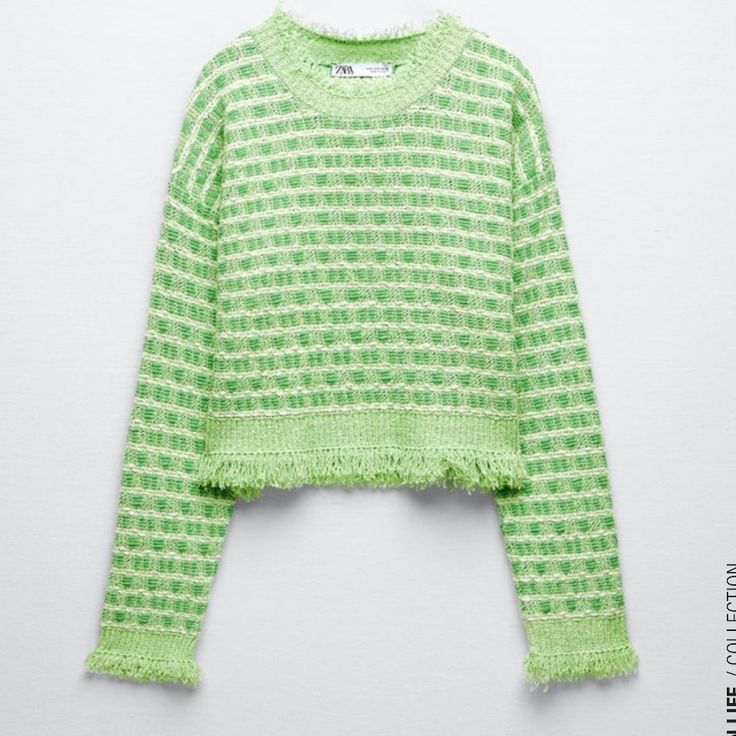 Zara Frayed Knit Sweater Green Spring Sweater, Spring Trendy Jacquard Knit Sweater, Green Jacquard Knit Sweater, Trendy Spring Jacquard Knit Sweater, Trendy Jacquard Knit Sweater For Spring, Chic Knit Cropped Sweater For Spring, Trendy Knitted Cropped Sweater For Spring, Green Textured Knit Cropped Sweater With Crew Neck, Green Long Sleeve Textured Cropped Sweater