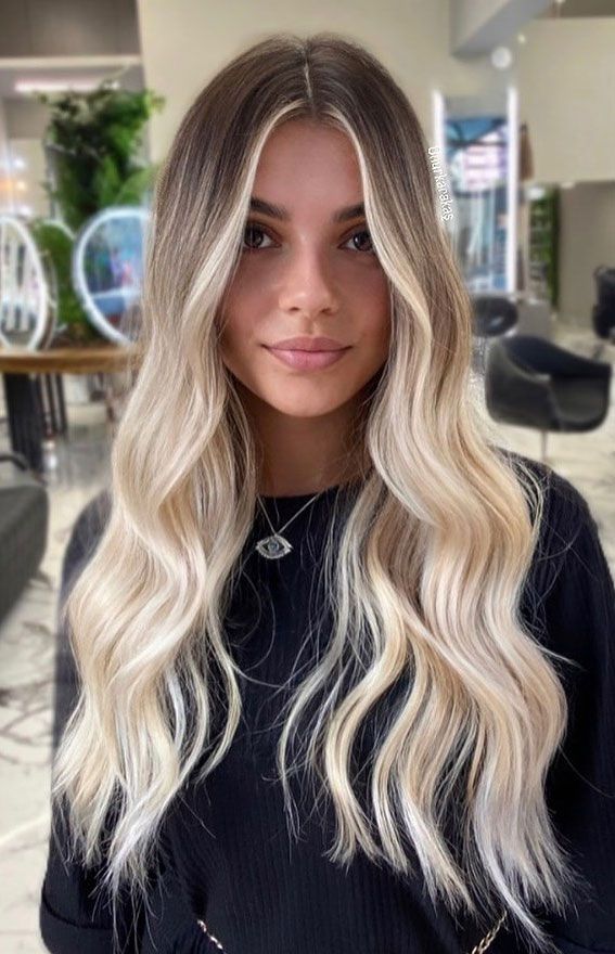 Balayage Hair Long Blonde, Balayage Blonde Long Hair, Blonde Hair W Dark Roots, Blonde On Dark Hair All Over, Blonde For Dark Roots, Dark Root Blonde Ends, Blonde Hair Easy Maintenance, Balayage Hair Blond, Blond Bolyoge