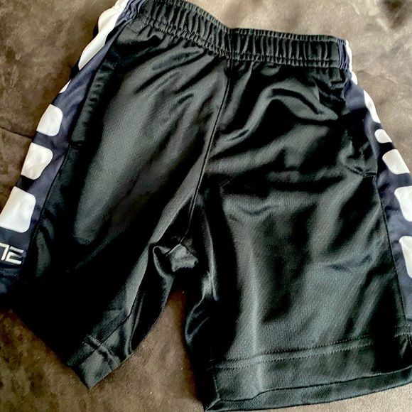 Nike Pro Shorts Girls, Nike Galaxy, Galaxy Shorts, Nike Swim Shorts, Boys Nike Shorts, Grey Nike Shorts, Jordan Boys, Nike Basketball Shorts, Cool Kid