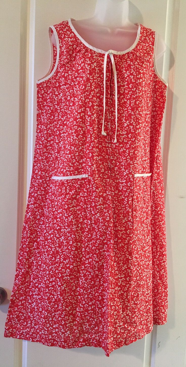 NPC Fashions Vintage Red Floral House Dress Large. There are no size or material tags. Please refer to measurements. Great vintage condition with no rips tears or stains. I am not an expert but judging by the style and label I’m estimating this piece was made in the 70s, making it approximately 40 years old!! Vintage items of this age and minimal wear are RARE! House Dresses Comfy, Granny Chic Fashion, Vintage House Dress, Grandma Dress, Floral House, 50s Outfits, House Dresses, Granny Chic, 60s Mod