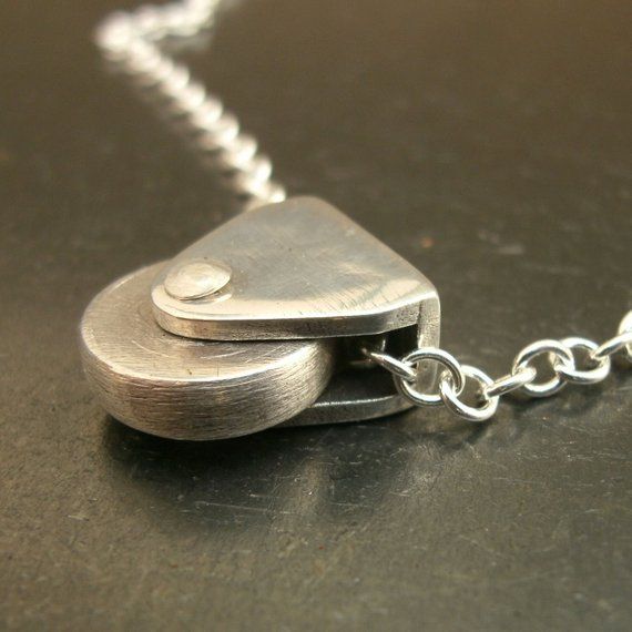 Pully Necklace Kinetic Jewelry- Fine Silver Necklace- Industrial Jewelry- Pulley Pendant- Kinetic Ne Metal Jewelry Handmade, Rivet Jewelry, Kinetic Jewelry, Resort Jewelry, Fidget Necklace, Hardware Jewelry, Industrial Jewelry, Metalsmithing Jewelry, Handmade Jewelry Necklace