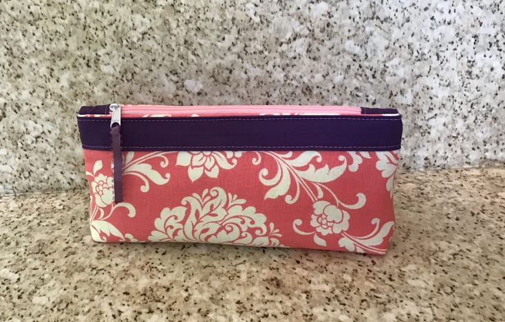 Outstanding pencil pouch. It is perfect for holding writing utensils, and makeup. It is handing for when you are in emergencies, and it is versatile. 100% Cotton Writing Utensils, Pencil Pouch, Cosmetic Case, Beautiful Bags, Pencil Case, Zipper Pouch, Cosmetic Bag, Crayon, Etsy Gift Card