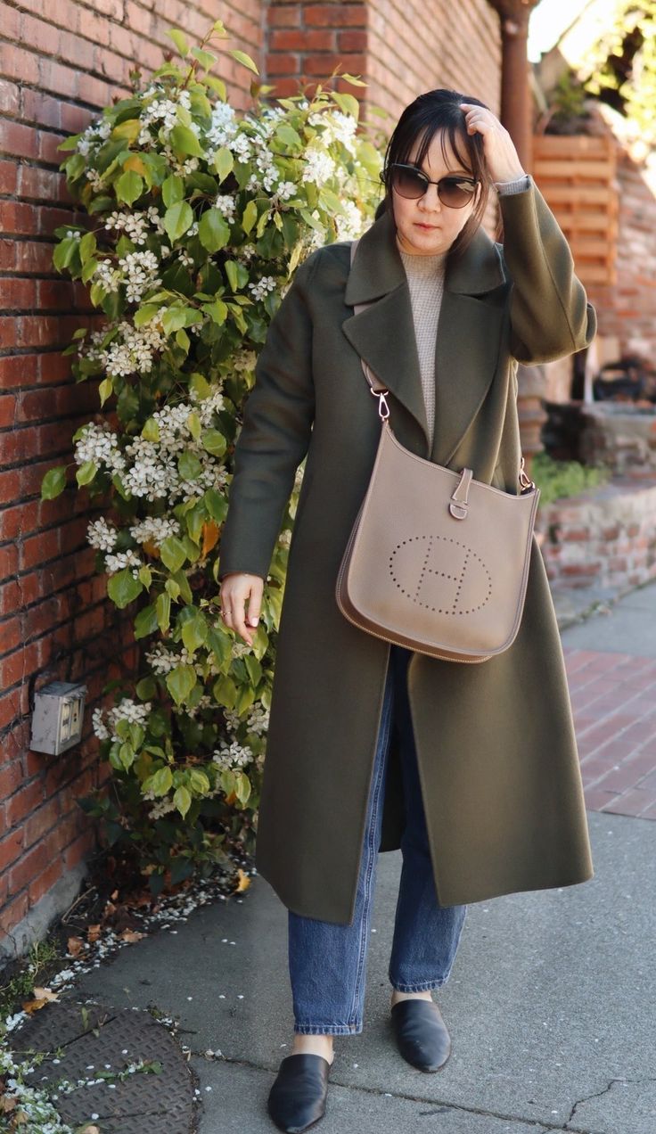 The Curated Review: The Tailored Coat — Fairly Curated Hermes Evelyne Outfit, Hermes Evelyn Bag Outfit, Evelyne Hermes, Hermes Travel Bag, Handbag Hermes, Hermes Clemence, Hermes Evelyne Tpm, Hermes Crossbody Bag, Hermes Evelyne Iii