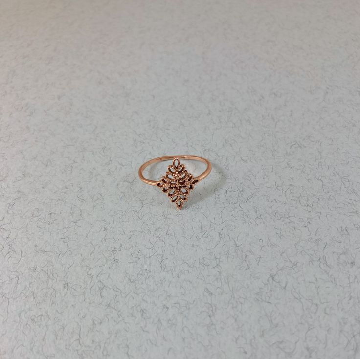 Lace ring. 14k Yellow gold Floral ring. Leaves gold ring. Filigree ring. dainty gold ring. gold ring. gift for her. gold jewelry. ▶▶This is a great ring to wear by itself, it sure stands out by it's own.. or it can be combined with your every day or festive jewelry for a smart individualist style. It fits both styles, casual and fancy for any occasion◀◀ ♥ About The Ring: The ring is made of solid 14K yellow\ white \rose gold. ♥ Shipping Info: All rings are packaged and shipped in a beautiful rin Rose Gold 14k Gold Stackable Toe Rings, Dainty 14k Rose Gold Midi Rings, Dainty Rose Gold Toe Ring, Dainty 14k Rose Gold Rings, Dainty Rose Gold Diamond Flower Ring, 14k Rose Gold Stackable Diamond Cut Rings, Rose Gold 14k Midi Promise Ring, 14k Rose Gold Midi Promise Ring, Fine Jewelry 14k Rose Gold Midi Rings