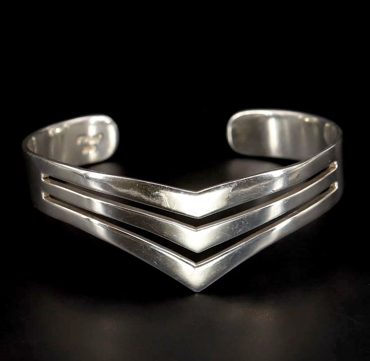 "Mexican 950 Vintage Sterling Silver Modernist Cut out Cuff Markings : \" STERLING\"                 \".950\" Circa 1970s Total weight ~ 34.2 grams  Cuff Width ~ 25mm  Cuff Length ~ 5 3/4\" Cuff Gap ~ 1 1/4\" Cuff has some flex Handmade Made in Mexico Collectible  Investment  Legacy Jewelry  Wearable Art" 1970s Jewelry, Eclectic Aesthetic, Vintage Jacket, Vintage Sterling Silver, Wearable Art, Silver Fashion, Cuff Bracelets, Investment, 1970s