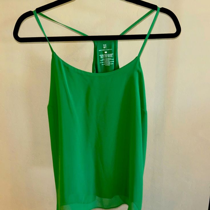 Nwt New York And Company Size Xs Green Loose And Flowy Fit Spagetti Strap Green Tops With Built-in Bra For Spring, Green Scoop Neck Top With Built-in Bra, Green Tops With Adjustable Straps For Spring, Summer Tops With Built-in Bra In Green, Green Tank Top With Adjustable Straps, Green Camisole Top With Adjustable Straps, Green Cami Top With Adjustable Straps, Green Adjustable Strap Camisole Top, Green Spaghetti Strap Top With Built-in Bra