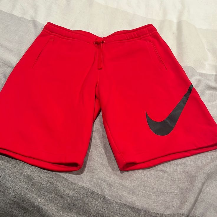 Nwot 10/10 Great Condition Red Sportswear Bottoms For Leisure, Leisure Red Bottoms With Pockets, Sporty Red Shorts For Loungewear, Red Cotton Athletic Shorts For Sports, Red Athletic Shorts For Spring In Athleisure Style, Red Short Sportswear Bottoms, Casual University Red Bottoms With Pockets, Casual Bottoms With Pockets In University Red, Red Athleisure Shorts For Loungewear