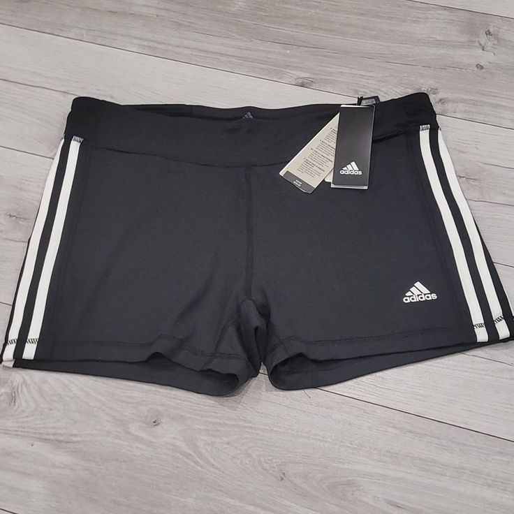 Adidas Biker Shorts Condition: Nwt Size: Xl Color: Black/White Fit Tight Fit Bike Shorts With An Elastic Waist Material 93%Polyester 8%Spandex ****** Stock Photos Are Similar To The Product. They Are Short Like The First Stock Photo. Ships Same Or Next Day! #Adidas #Sport #Sporty #Athletics #Athleisure #Biker #Bikershorts #Workout Adidas Activewear With Built-in Shorts, Adidas Stretch Sports Shorts, Adidas Gym Bottoms Short Length, Adidas Short Length Training Activewear, Adidas Stretch Moisture-wicking Shorts, Adidas Short Length Activewear For Training, Adidas Moisture-wicking Activewear Shorts, White Adidas Training Shorts, Adidas Fitted Bottoms With Built-in Shorts