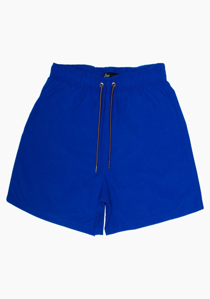 Esta pantaloneta cuenta un color único y llamativo, añadiendo estilo y comodidad a tu look para la playa o piscina. Puedes combinarla fácilmente con camisetas y sandalias para un conjunto completo. 100% PET reciclado. Regular fit. Pretina con cordón ajustable. Forro interno. Bolsillos laterales en el costado. Secado rápido. Alta durabilidad. Casual Stretch Beach Shorts, Casual Stretch Shorts For Beach, Relaxed Fit Swimwear With Drawstring For Vacation, Relaxed Fit Drawstring Swimwear For Beach, Relaxed Fit Beachwear Swimwear With Drawstring, Relaxed Fit Drawstring Beachwear Swimwear, Beach Season Swim Trunks With Functional Drawstring, Solid Color Beachwear Shorts For Summer, Casual Swim Trunks With Functional Drawstring