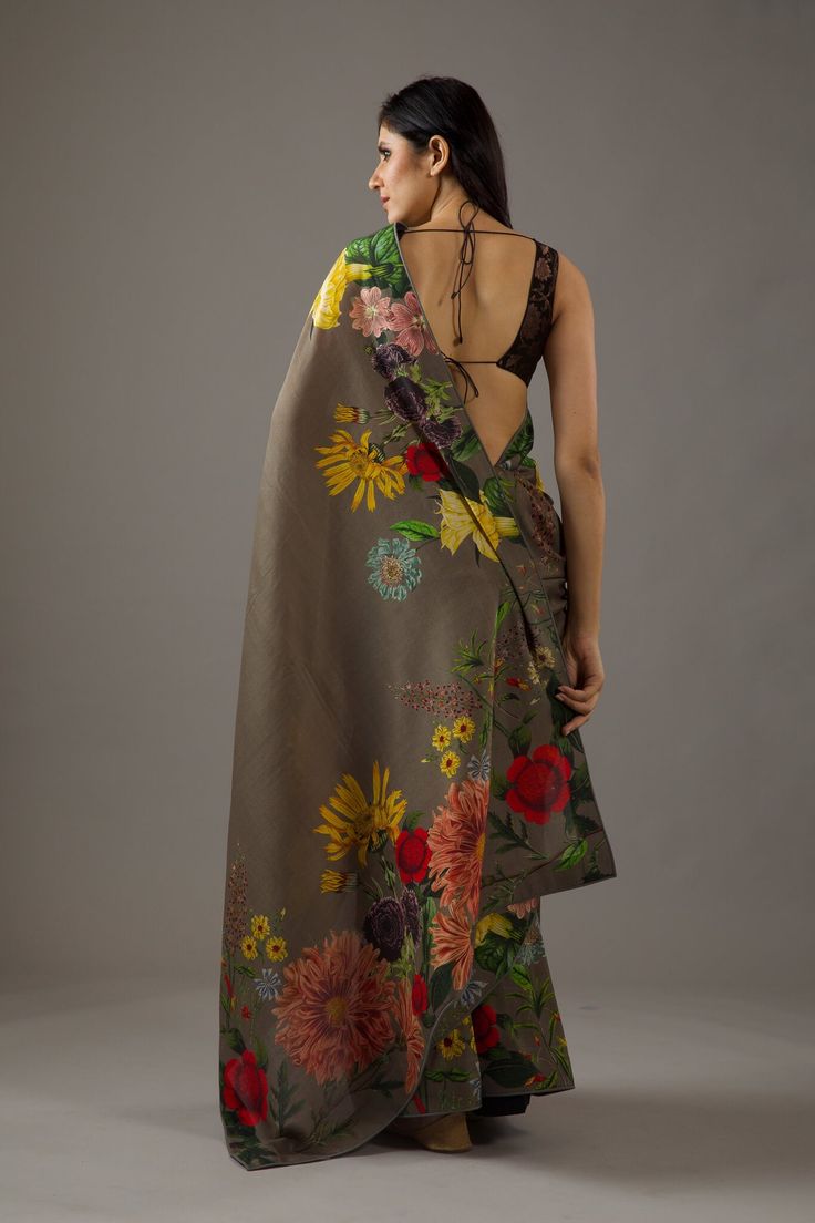 Editors Note Elevate your style with our silk chanderi sari, adorned with a captivating digital print. This ensemble includes unstitched blouse fabric, allowing you to create a chic and personalized look effortlessly. Pewter Green, Editors Note, Chanderi Saree, Rohit Bal, Gray Silk, Indian Fashion Designers, Printed Sarees, Fine Fabric, Blouse Fabric