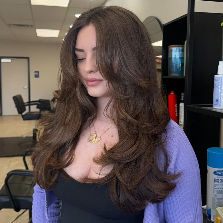 Haircuts For Long Oval Faces For Women, Long Layers With Dimension, Long Hair With Layers For Volume, Volume Waves Long Hair, Long Layers No Face Frame, Long Hair With Volume Layers, Layered Hair Volume, 90s Bouncy Layers, Long Voluminous Haircut