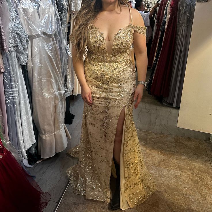 Beautiful Gold Dress , Only Tried On Decided On Another One . Hast Been Worn Out Gold Mother Of The Bride Dress Long A Line, Formal Gold Dress, Prom Mermaid Dress, Bride Dress Long, Emerald Green Satin Dress, Prom Mermaid, Formal Long Dress, Green Satin Dress, Prom Outfit