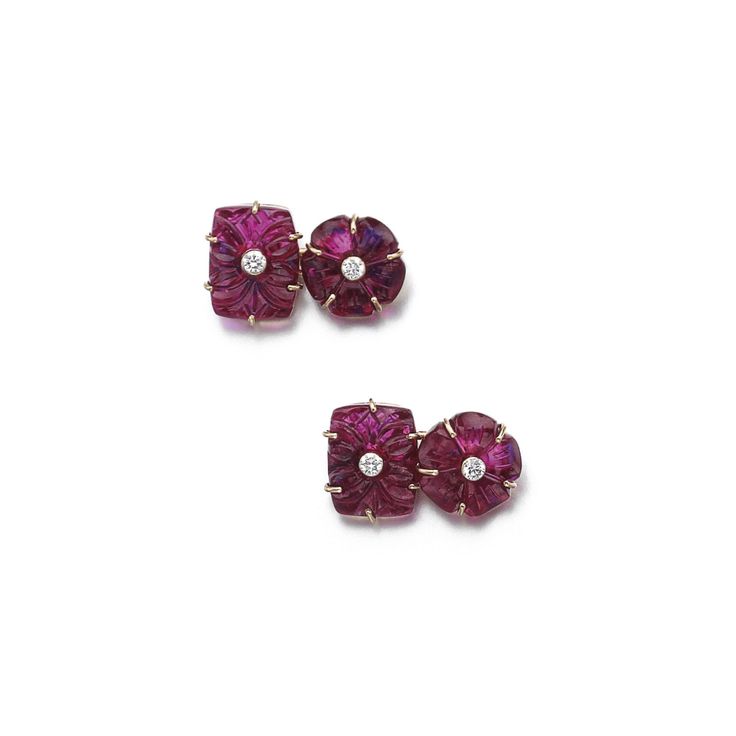 valle, michele d ||| cufflinks/buttons/studs ||| sotheby's 103,723 - 136,136INR Diamond Cufflinks, Sothebys Art, Diamond Cufflink, Button Studs, International Jewelry, Printing Business, Fine Jewels, Mens Accessories Fashion, Design Set