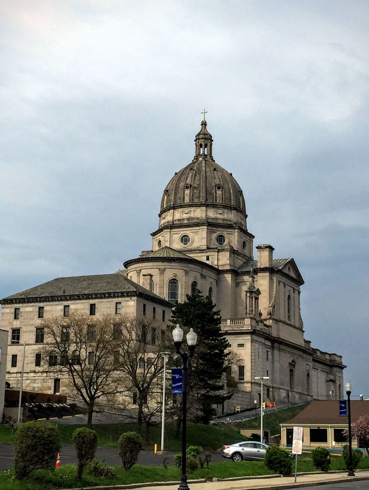 an old building with a dome on top