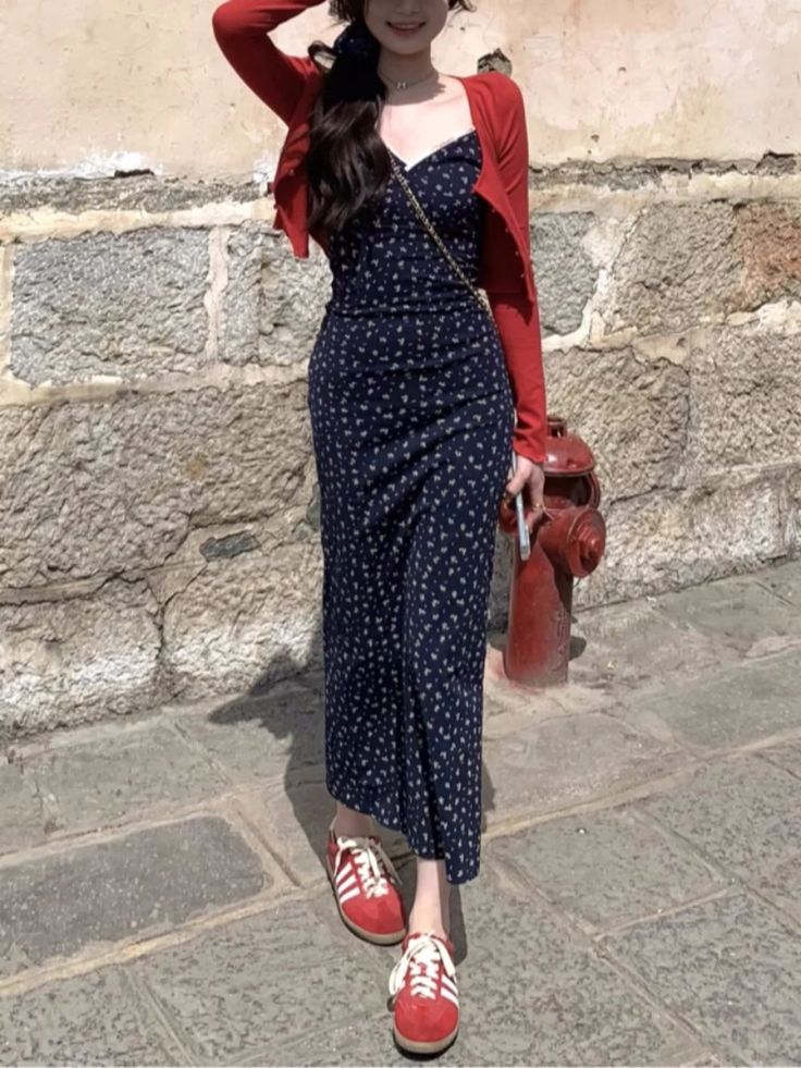 Olivia Mark - Floral Print Halter Neck Dress Navy V-neck Midi Dress For Spring, Navy Casual Maxi Dress For Spring, Casual Navy Maxi Dress For Spring, Casual Navy Midi Dress For Spring, Navy Fitted Midi Dress For Summer, Navy Casual Spring Dress, Navy Casual Summer Maxi Dress, Navy Casual Maxi Dress, Navy V-neck Spring Dress