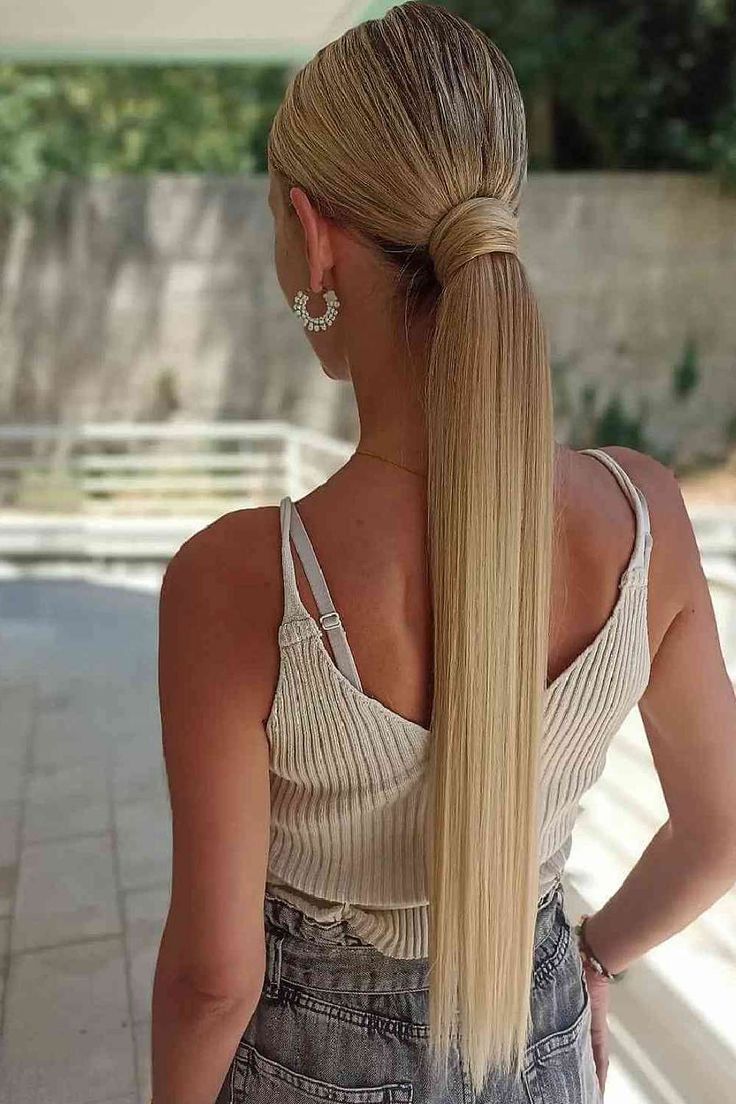 Very-Long-Blonde-Ponytail Ponytail Hairstyles Extensions, Ponytail Haircut, Long Ponytail Hairstyles, Hairstyles Extensions, Elegant Ponytail, Blonde Ponytail, Sleek Ponytail Hairstyles, Long Hair Ponytail, Cute Ponytails