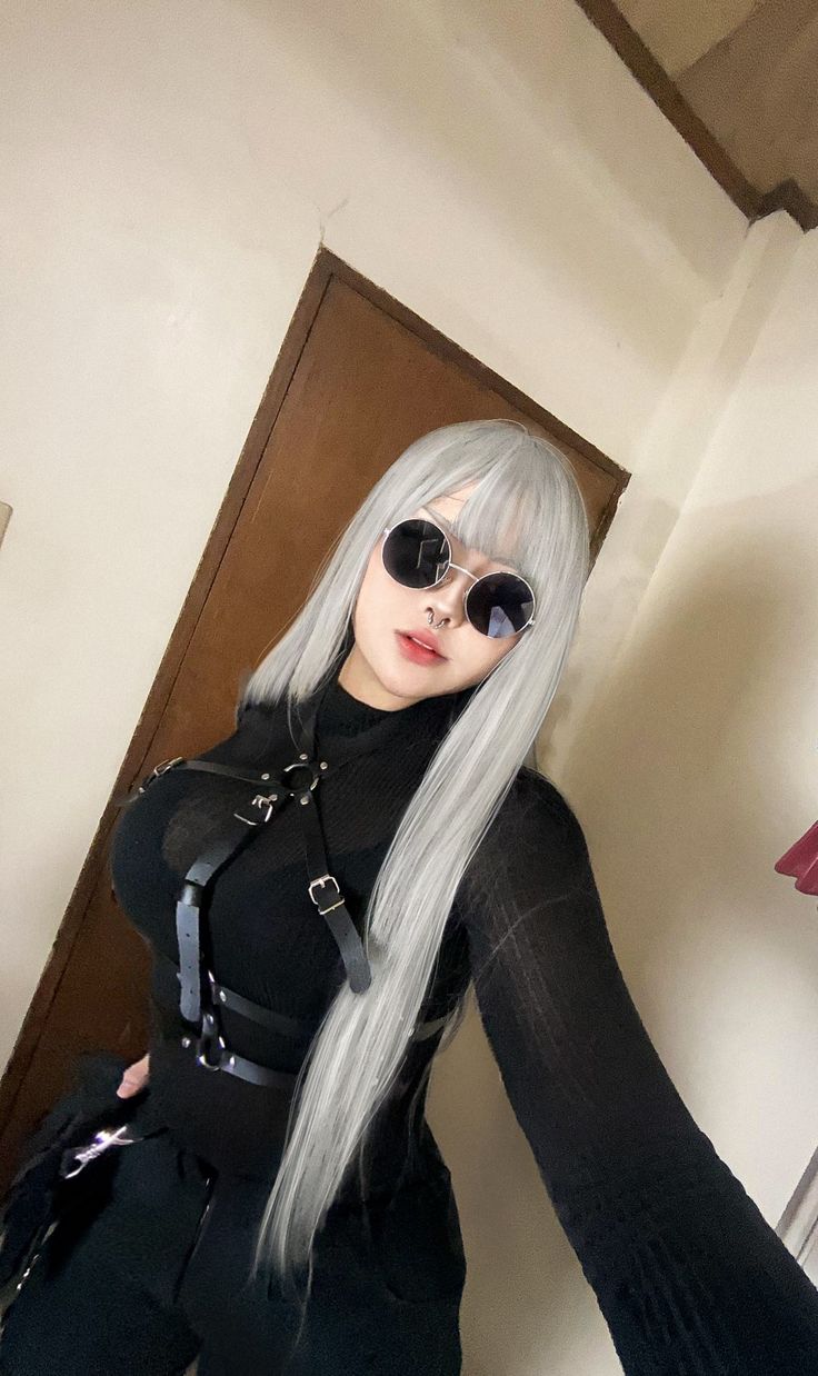 cosplayer asian girl, Gojo Satoru girl version, aesthetic outfit Female Gogo Satoru, Woman Gojo Cosplay, Gojo Satoru Women Cosplay, Genderbend Gojo Satoru, Gojo Style Outfit, Girl Gojo Cosplay, Female Gojo Satoru Cosplay, Fem Gojo Satoru Fanart, Gojo Satoru Outfit