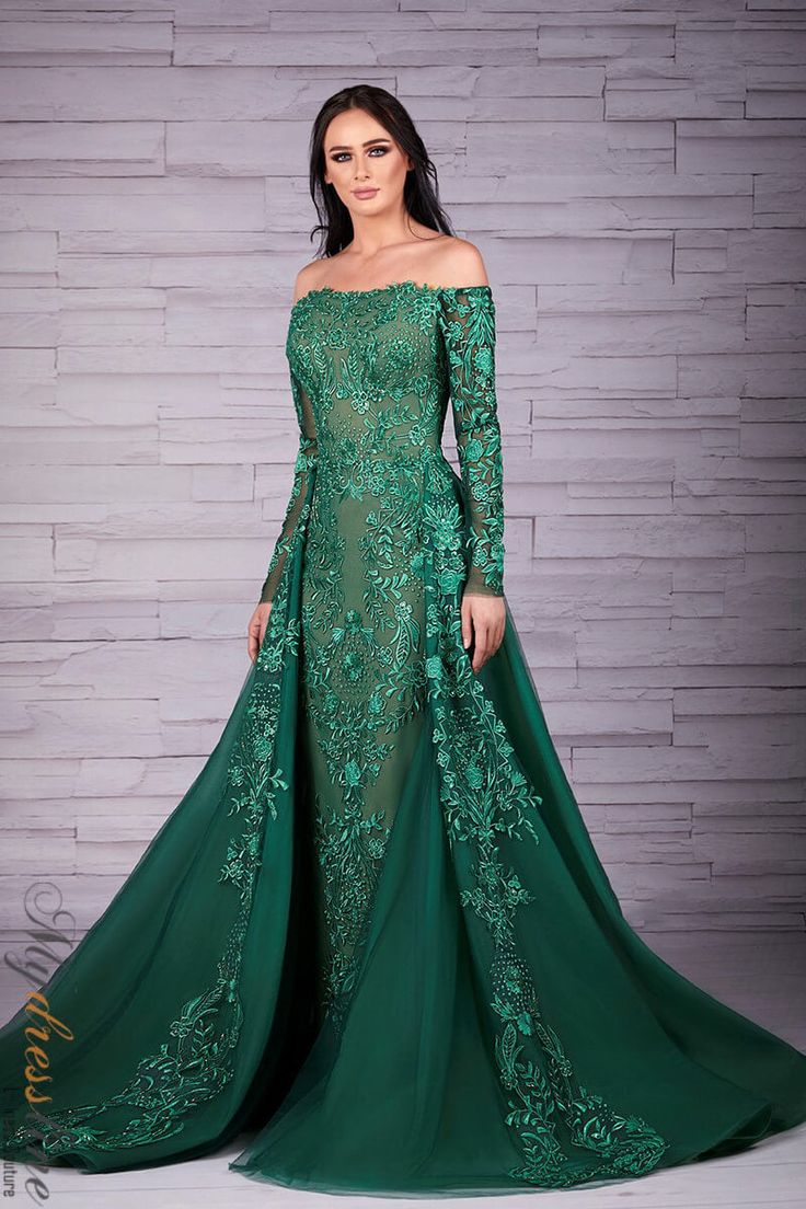 Looking for a stunning dress to wear to your next evening event? Look no further than the Sara Badr 26488. This Spring 2019 evening collection dress is estimated to ship within 1-2 weeks, so you can have it in plenty of time for your upcoming event. And with its sleek, figure-flattering silhouette and beautiful detailing, you're sure to turn heads when you walk into the room wearing this gown. So don't wait any longer - order your Sara Badr 26488 today! Isle Wedding, Groom Wedding Dress, Strapless Evening Dress, Plastic Dress, Beauty Dress, Dressy Dresses, Intricate Embroidery, Reception Dress, Floor Length Dresses