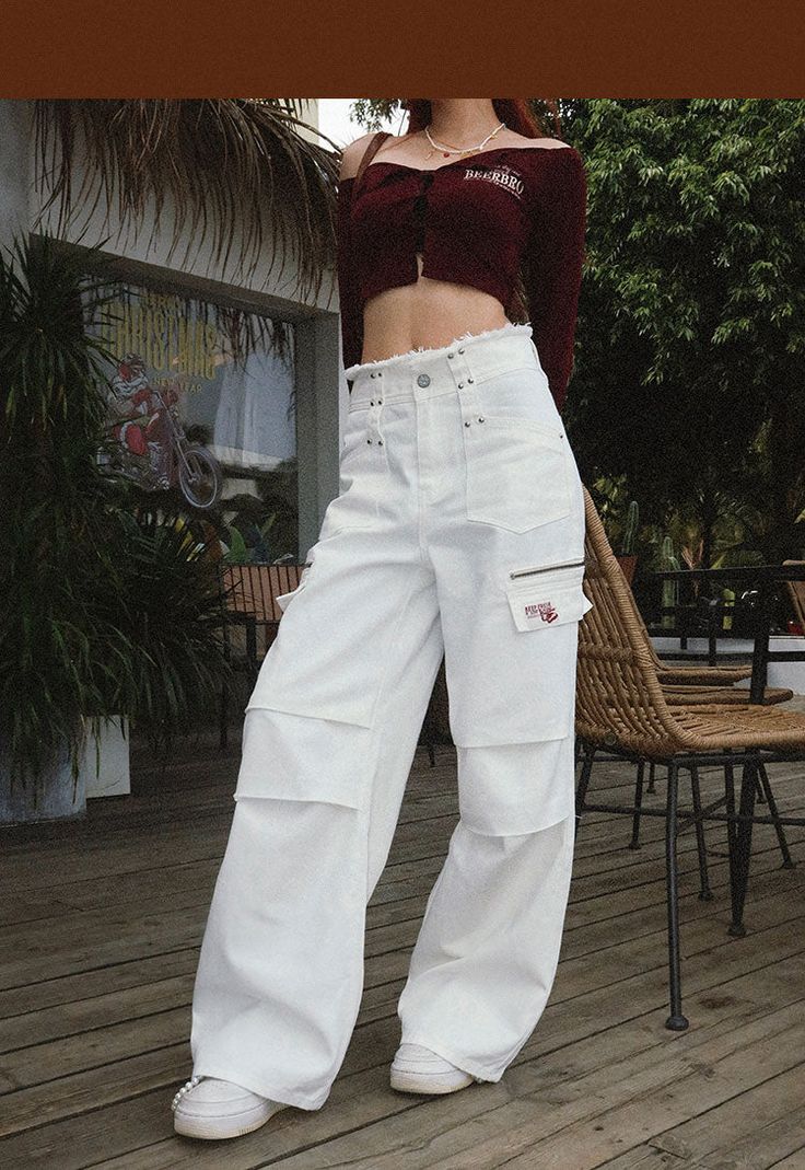 Brand: other/otherAge: 18-24 years oldSize: S M LStyle: StreetStreets: European and AmericanWomen's trouser waist height: natural waistPopular elements: AsymmetryColor classification: whiteSKU: BZ22D842-1PTYear Season: Spring 2023Clothing style details: pocketsTrouser length: Long pantsWomen's pants type: wide-leg pantsMaterial composition: 100% of cotton White High Waist Bottoms With Cargo Pockets, High Waist White Bottoms With Cargo Pockets, White High-waisted Bottoms With Cargo Pockets, White High Waist Cargo Pants For Streetwear, High Waist White Cargo Pants For Streetwear, Spring White Jeans With Pockets, White Straight Pants With Cargo Pockets, Trendy White Pants With Pockets, White Full Length Pants With Belt Loops