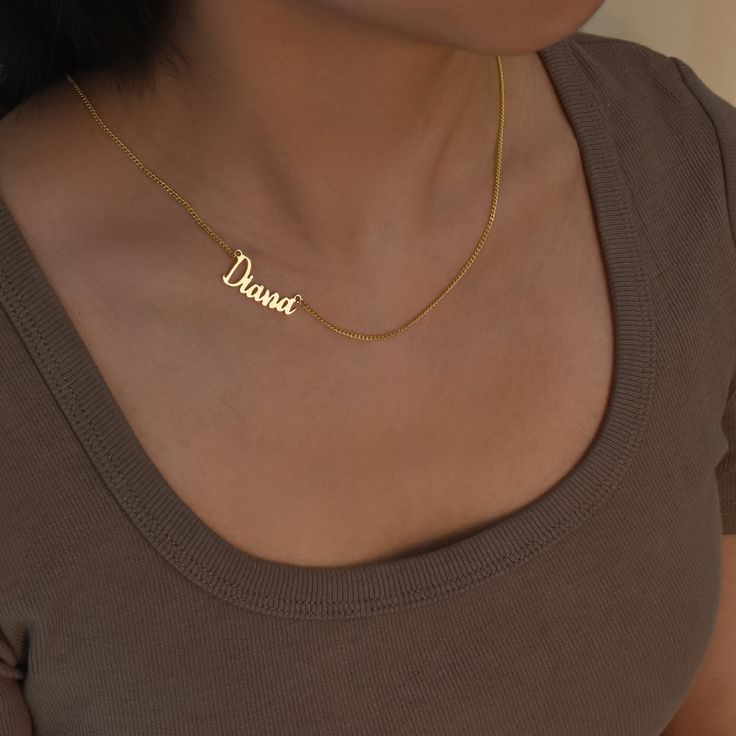 💕This personalized necklace can be customized with any name or any word of special meaning you want, each name can be designed with various fonts to show the different beauty of your name necklace and fits your personality. 💕A good choice for wear alone or layered with other necklaces, It will be perfect for your minimalist collection! Wear your love around your neck and keep them close to your heart.  🎁This simple and beautiful Necklace is a precious gift. Show your love for others with this Minimalist Customized Name Necklace As Personalized Gift, Minimalist Customized Name Necklace For Mom, Minimalist Customized Name Necklace As Gift For Mom, Minimalist Customized Name Necklace For Personalized Gift, Customized Minimalist Name Necklace For Personalized Gift, Minimalist Custom Name Necklace For Mom, Minimalist Custom Name Necklace As Gift For Mom, Minimalist Custom Name Necklace Gift For Mom, Dainty Customizable Name Necklace For Mother's Day