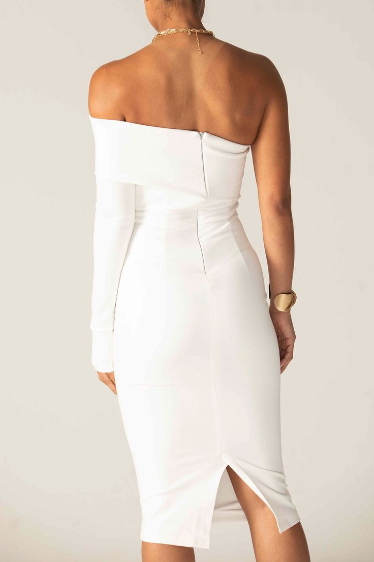 Rita one shoulder dress from Alieva, is a great fashion piece for your especial events.