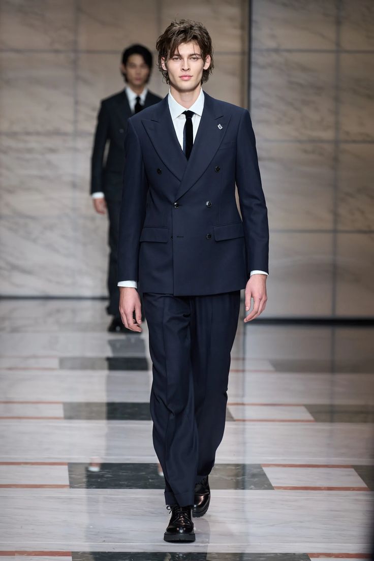 Armani Menswear, Fall 2023 Menswear, 2023 Menswear Fashion Show, Armani Suit, Suits 2023, Giorgio Armani Men, Armani Fashion, Armani Suits, Guy Style