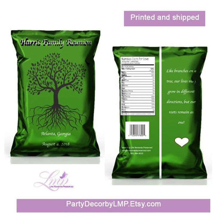 a green bag with a tree on it and the label for harry's family reunion