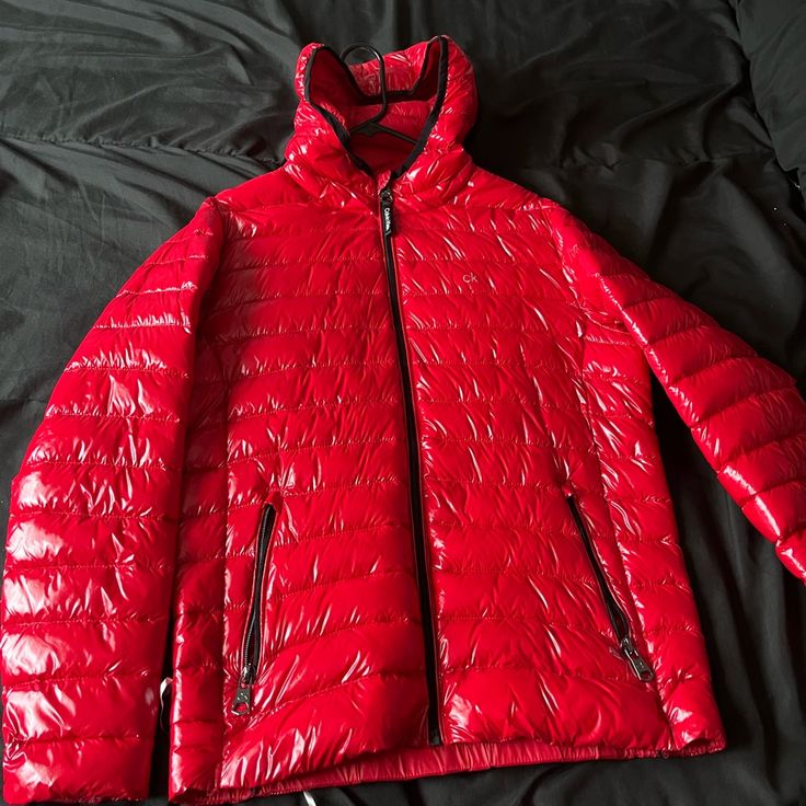 10/10 Didn’t Fit Brand New Red Hooded Outerwear With Zipper Closure, Red Hooded Outerwear With Zipper, Red Winter Outerwear With Zipper Closure, Red Winter Outerwear With Zipper, Casual Red Outerwear For Cold Weather, Red Puffer Jacket With Zipper Closure For Fall, Red Puffer Jacket With Zipper For Fall, Red Outdoor Outerwear With Zipper Closure, Casual Red Winter Outerwear