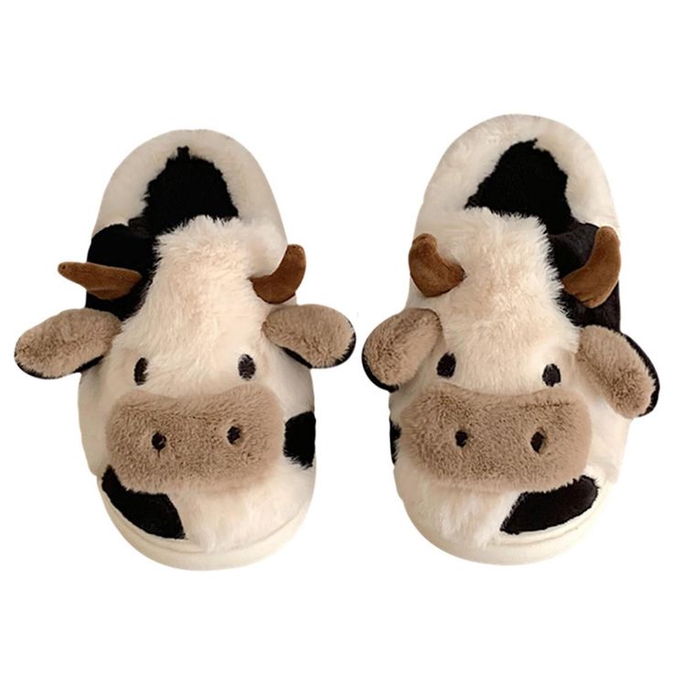 Description: The inside of the cotton cozy cow slippers for women is made of high-quality soft fluff, which is comfortable and does not rub your feet. Cow print slippers women warm your feet this winter. The fluffy plush cow slippers for women is designed with three-dimensional embossing. The raised lines of cozy cow slippers increase the friction of the cow slides and effectively prevent slipping. Cartoon slippers for women indoor and outdoor are a good thing at home. Features: Material: PVC+cotton lining Size: 36-41 Weight: about 400g List: 1pair*Fluffy Cow Slippers Cow Slippers, Cow House, Fuzzy Slides, Funny Shoes, Cozy Shoes, Fluffy Cows, Indoor Outdoor Slippers, Animal Slippers, Cartoon Cow