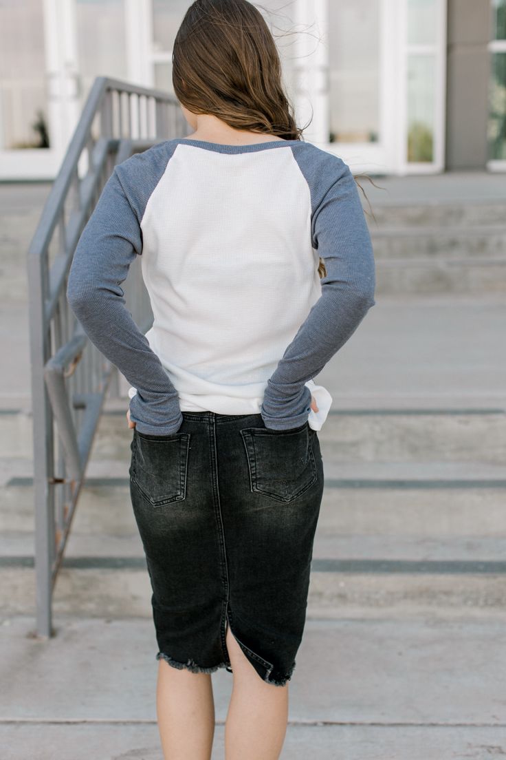 Everyone needs a good pull-it-on and go tee and this is the perfect one for fall and winter. Raglan-style sleeves with fun textured fabric and thumb cutouts. A piece that will pair with so many bottoms. Layer it with our Rowan Denim Jacket or Dezi Cropped Corduroy Jacket for fuss-free, gorgeous style. long sleeve crew neck thumbholes 88% polyester 9% rayon 35% spandex model is 5'3", bust 34", waist 25", hips 35" wearing a size small Fall Cotton Long Sleeve Top, Everyday Cotton Long Sleeve Top For Fall, Cotton Long Sleeve Top For Everyday Fall Wear, Everyday Cotton Stretch Long Sleeve Top, Casual Cotton Long Sleeve Top For Fall, Cotton Stretch Long Sleeve Top For Everyday, Everyday Stretch Cotton Long Sleeve Top, Cotton Stretch Long Sleeve Top For Fall, Casual Long Sleeve Top With Thumbholes For Fall