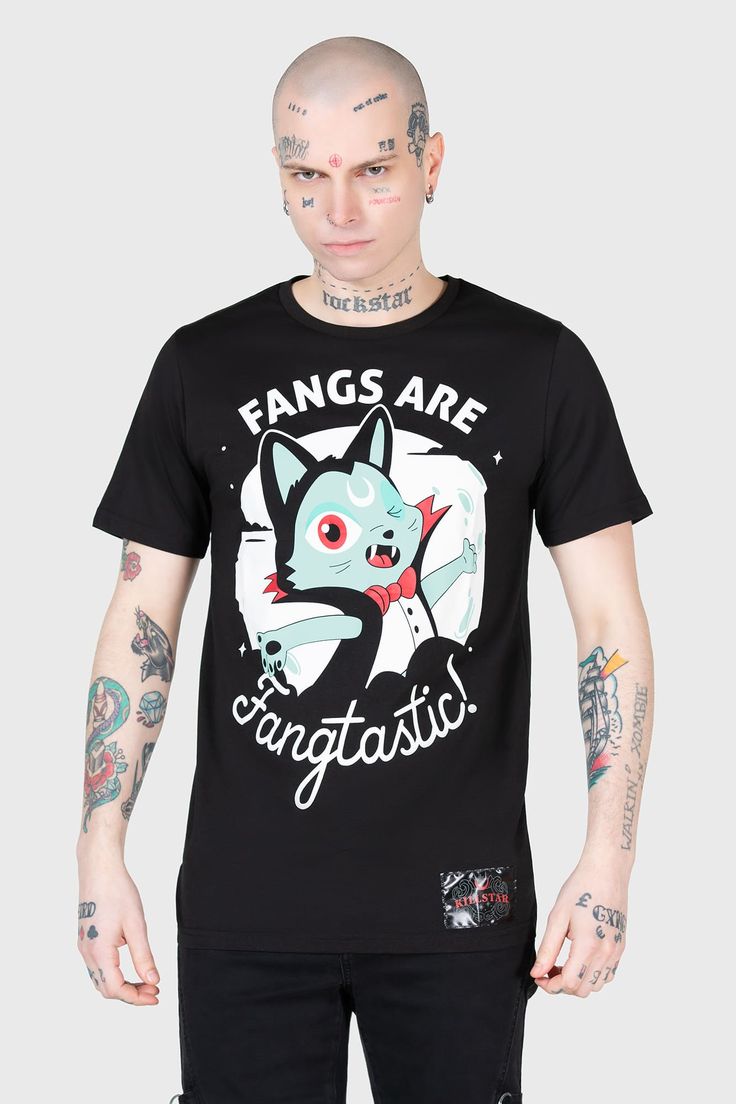 FANGTASY.- Soft, stretch Cotton.- Statement print on front. - Short sleeve.- Relaxed fot.With KILLSTAR branding, 100% Cotton.Machine wash cold (30°c) / Do not bleach / Do not tumble dry / Iron at low temperature / Do not dry clean. Imported. Boys Highlights, Everyday Goth, Halloween Everyday, Horror Halloween, Band Merch, Lifestyle Clothing, Plus Size Top, Stretch Cotton, Bleach