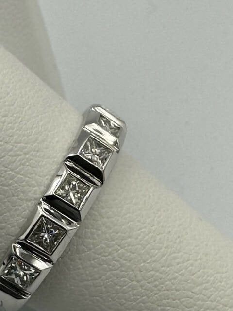 Specifications METAL: 14-Karat Gold COLOUR : White Gold WIDTH : 4.55MM RING SIZE : 9 1/2 WEIGHT : 5.75G STONE : DIAMOND SHAPE : PRINCESS CUT CARAT : 1.00 CT CLARITY : VS COLOUR : F Ring Chart, Custom Grillz, Canada Quebec, Barbell Piercing, Diamond Cross, Band Bracelet, Best Jewelry Stores, Gold Colour, Hand Jewelry